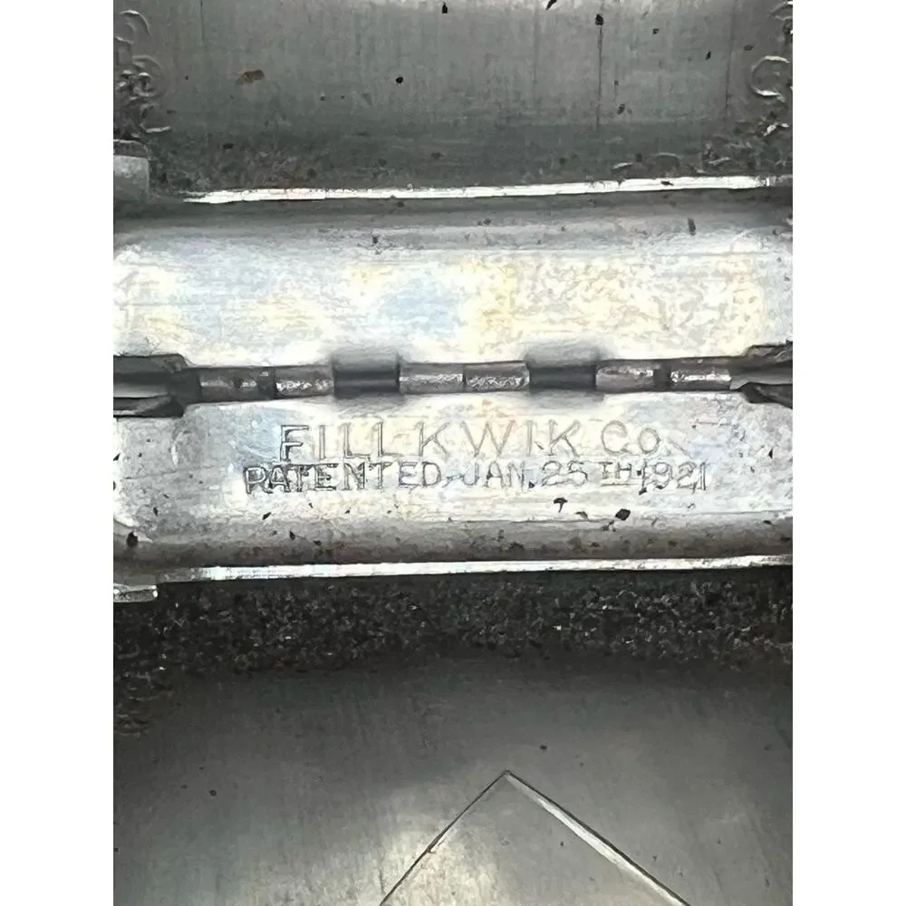 Vintage 1921 Fillkwik Co. Metal Razor Blade Case Antique Shaving Collectible